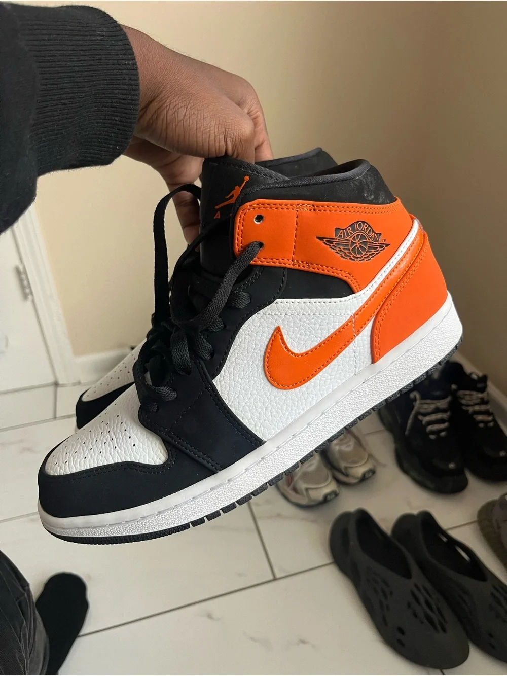 Jordan 1 Mid